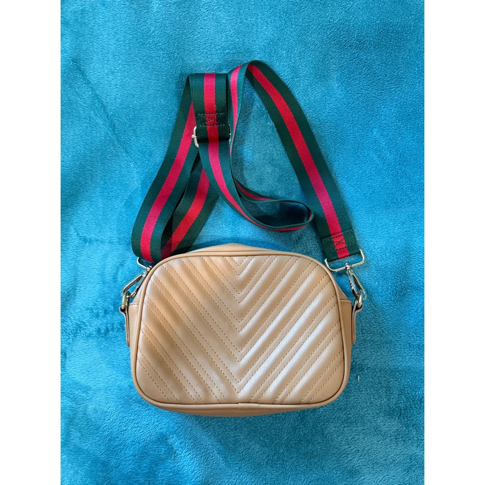 Lola Mae Tan Quilted Chevron Crossbody Camera Bag Green Red Striped Strap‎